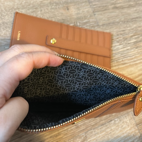 Lodis brown leather wristlet purse/wallet with removable strap. - Picture 10 of 12